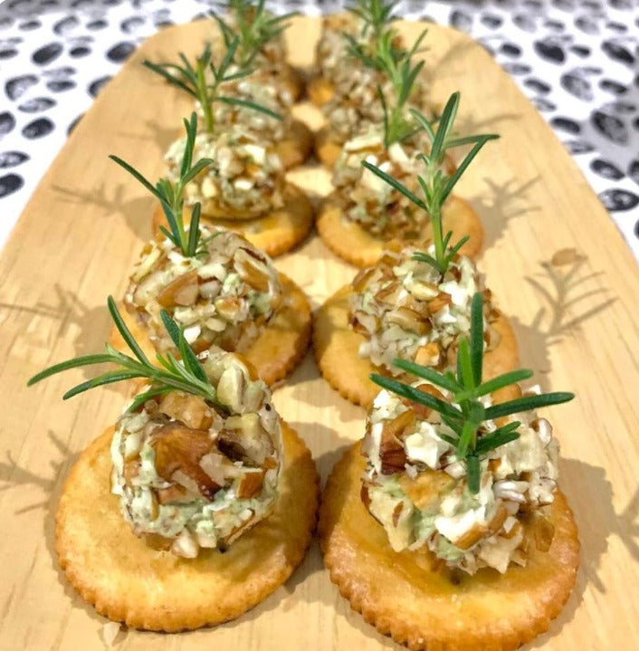 30 bolitas de queso al pesto + pecanas